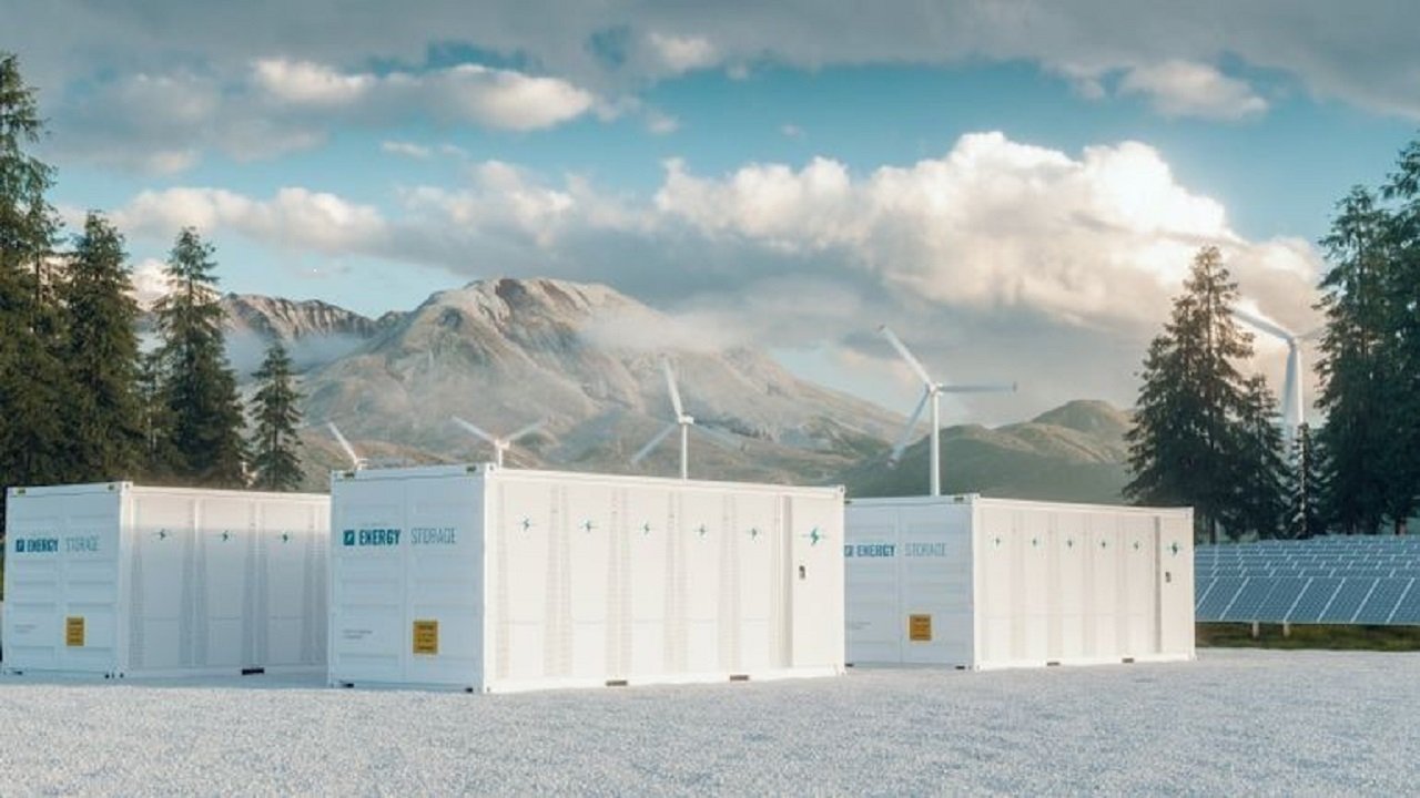 Digital Cloud Manager for Energy Storage: Enhancing Adaptability and Convenience