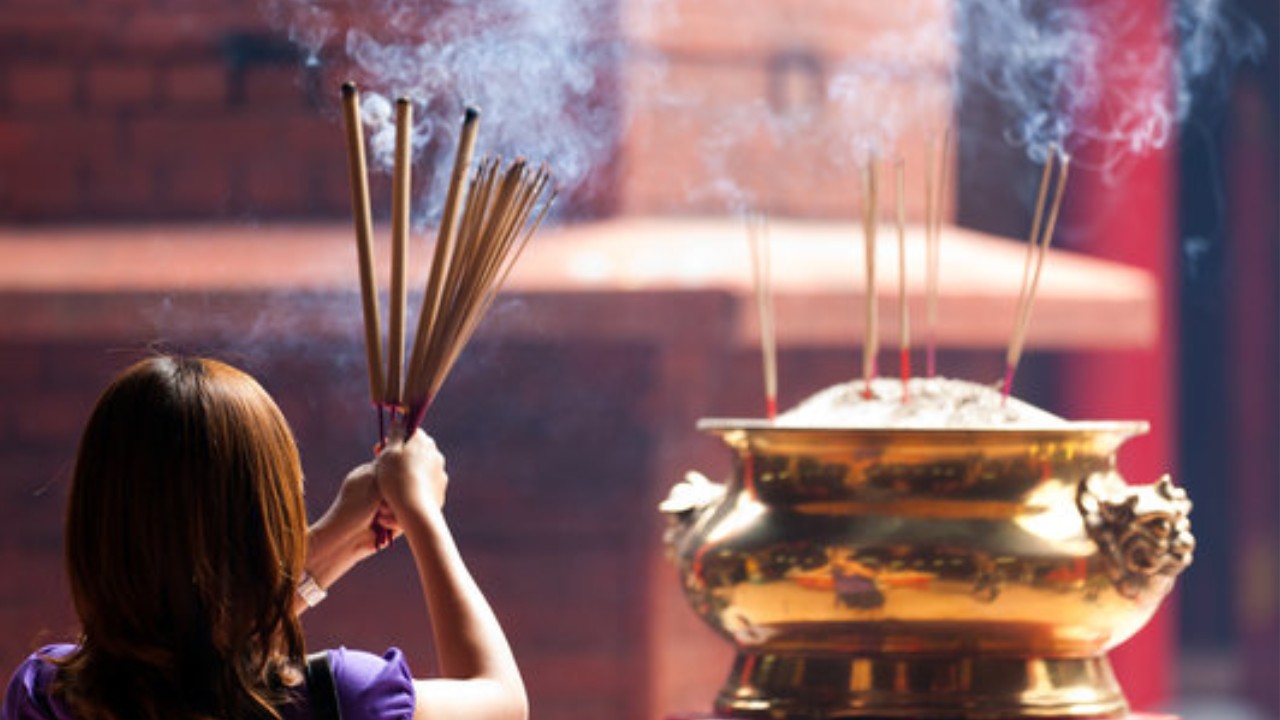 The Serenaure Guide to Choosing the Right Incense Holder for Your Space